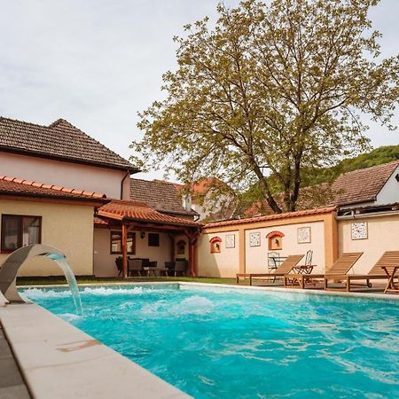 Carolina House Hotel Sighisoara Bagian luar foto